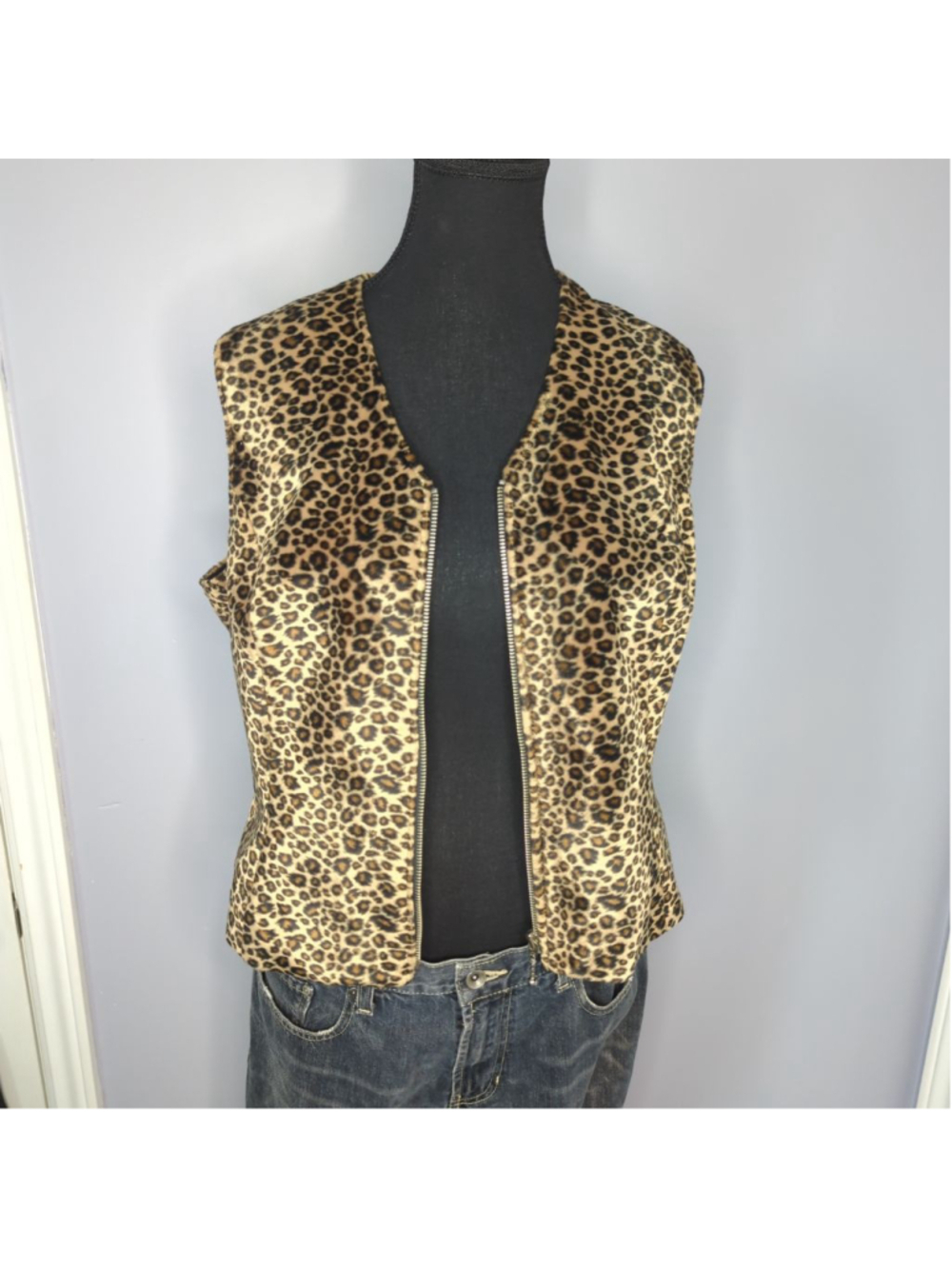 Vintage Ingenuity Leopard Print Sleeveless Zip Vest Made in Canada Size 14/ L - Picture 5 of 14